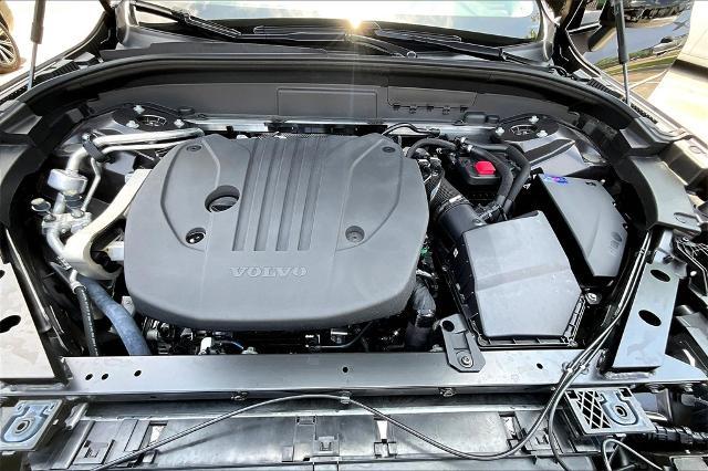 2025 Volvo XC60 Vehicle Photo in Houston, TX 77007