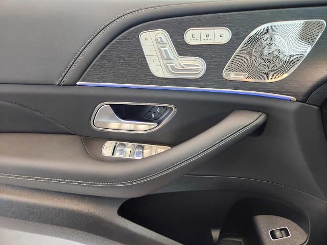 2025 Mercedes-Benz GLE Vehicle Photo in HOUSTON, TX 77079