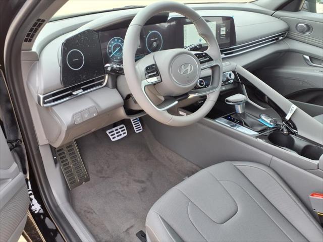 2025 Hyundai ELANTRA Hybrid Vehicle Photo in Peoria, IL 61615