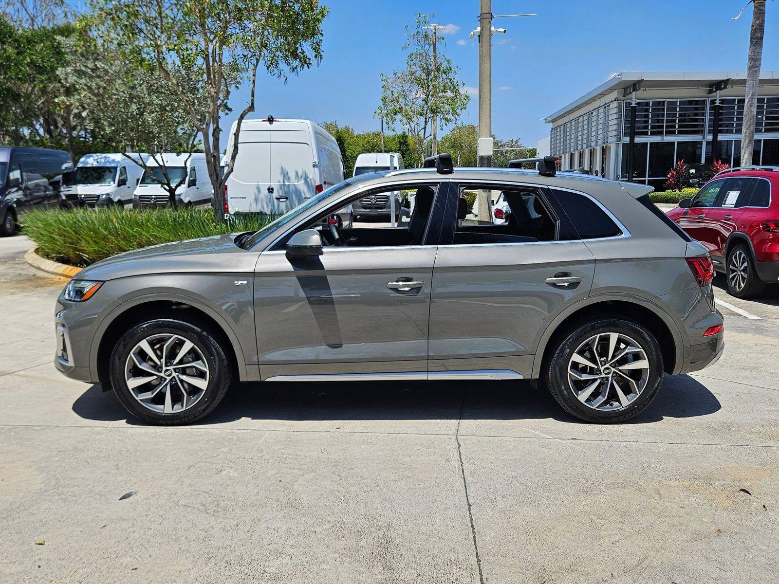 2024 Audi Q5 Vehicle Photo in Pembroke Pines , FL 33027
