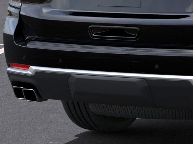 2025 Chevrolet Suburban Vehicle Photo in EVERETT, WA 98203-5662