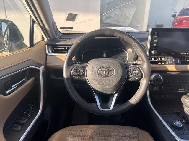 2021 Toyota RAV4 Vehicle Photo in ENGLEWOOD, CO 80113-6708