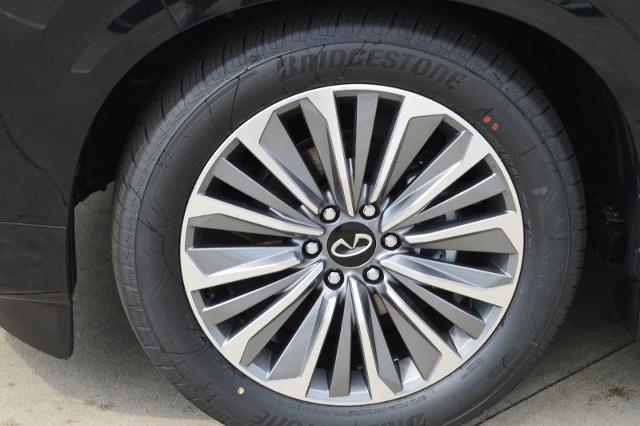 2025 INFINITI QX80 Vehicle Photo in Houston, TX 77090