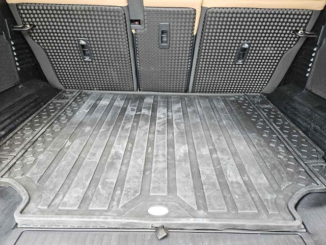 2025 Defender Vehicle Photo in AUSTIN, TX 78717