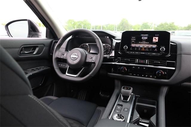 2025 Nissan Pathfinder Vehicle Photo in Hazelwood, MO 63042