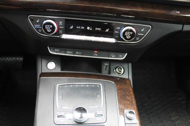 2020 Audi Q5 Vehicle Photo in HOUSTON, TX 77090