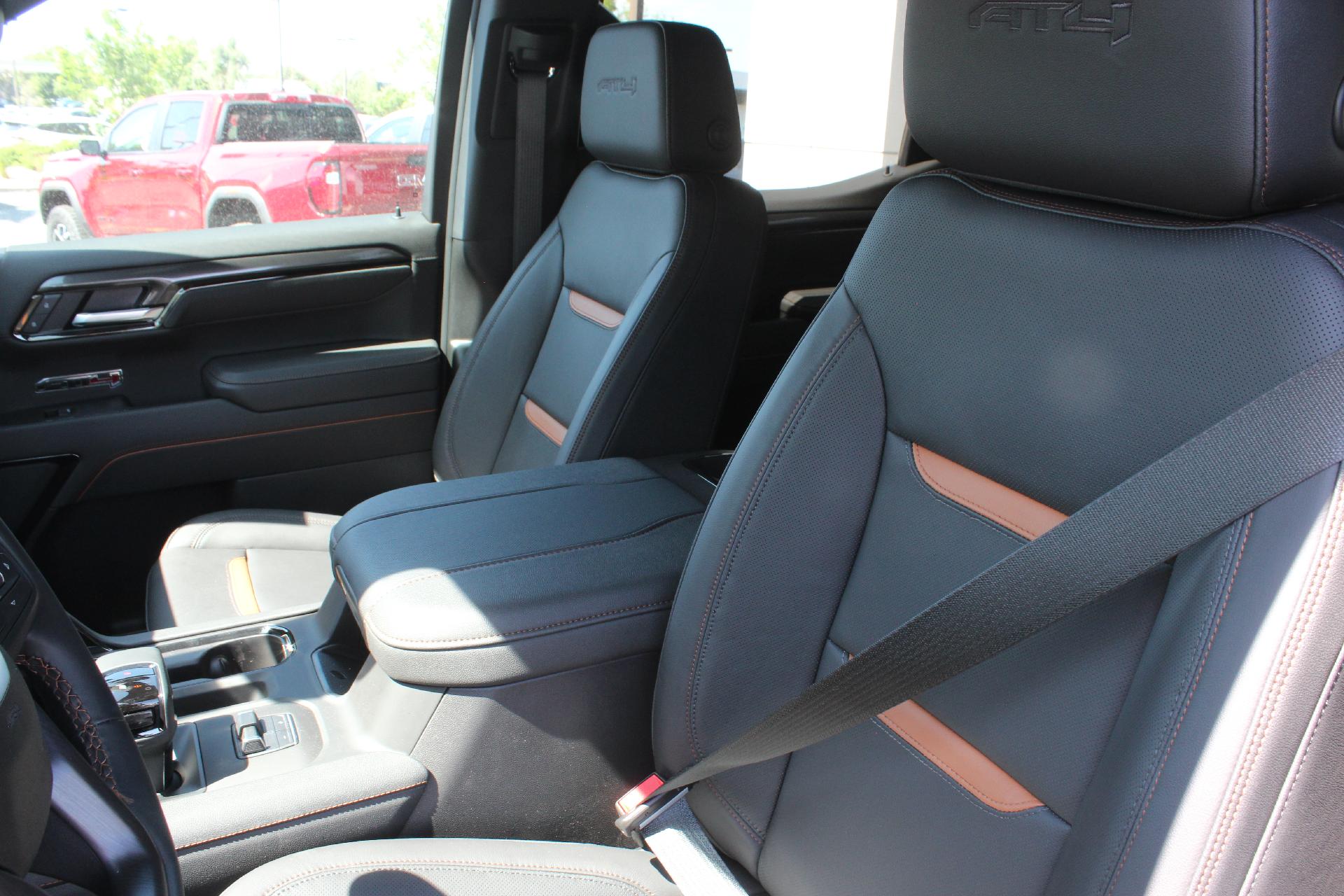 2025 GMC Sierra 1500 Vehicle Photo in AURORA, CO 80012-4011