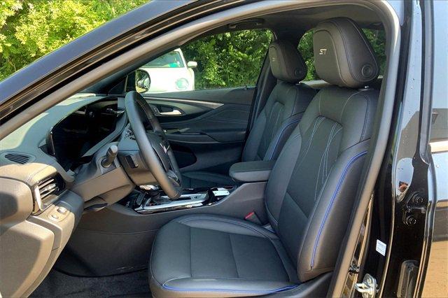 2025 Buick Envista Vehicle Photo in KANSAS CITY, MO 64114-4545