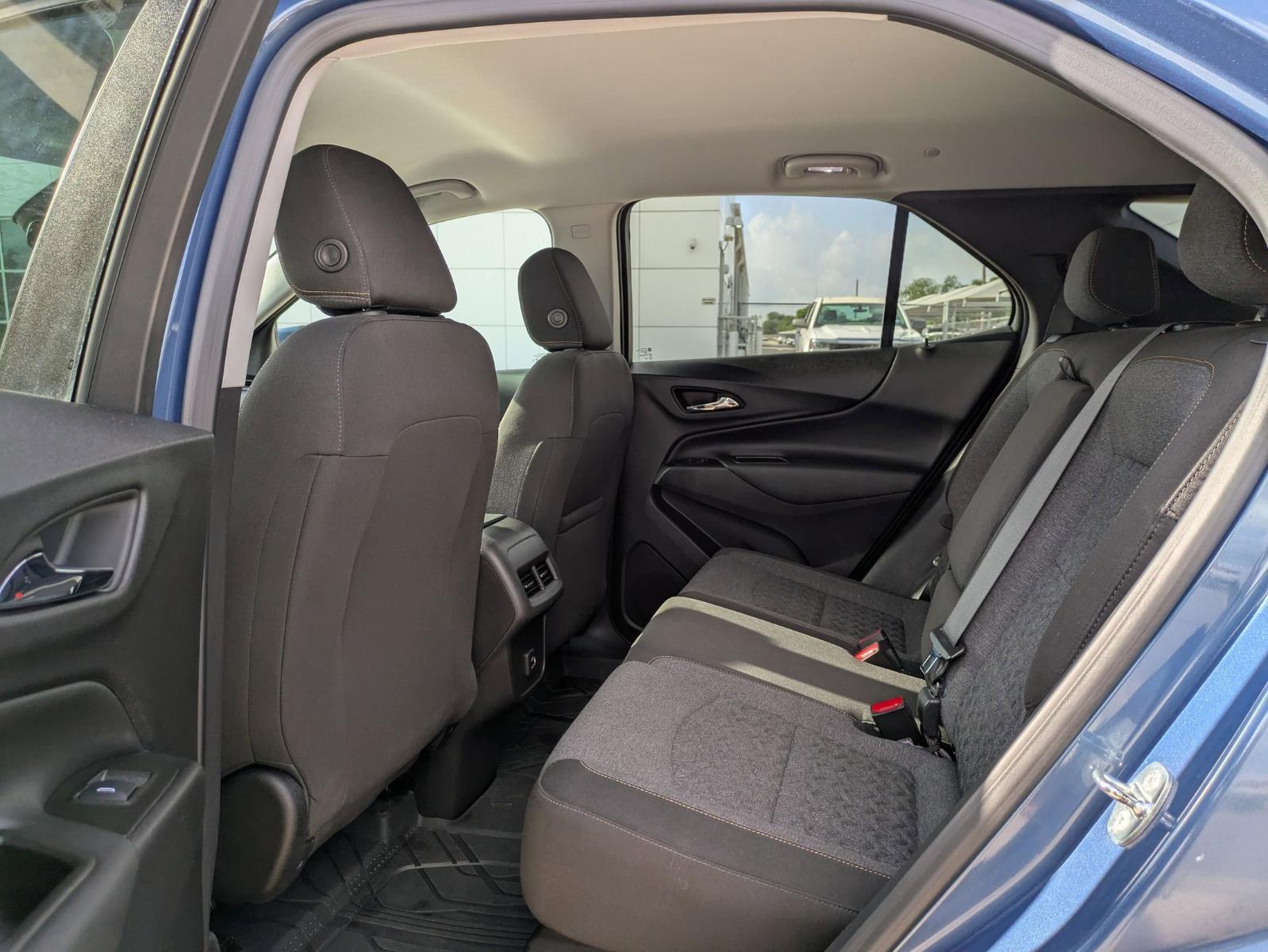 2024 Chevrolet Equinox Vehicle Photo in SELMA, TX 78154-1460