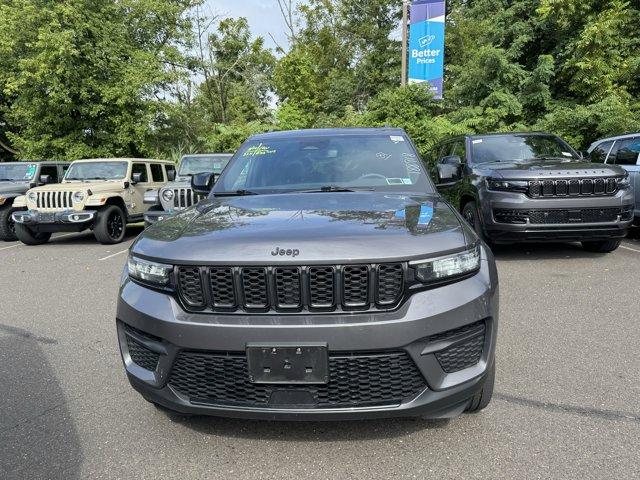 2023 Jeep Grand Cherokee Vehicle Photo in Doylsetown, PA 18901