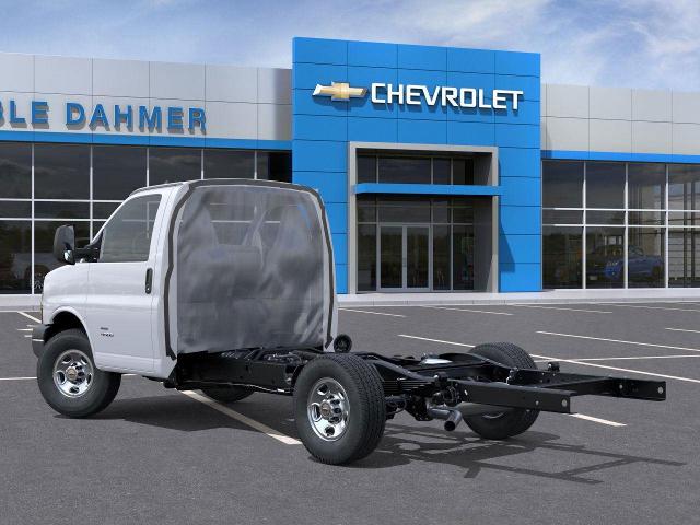 2025 Chevrolet Express Commercial Cutaway Vehicle Photo in TOPEKA, KS 66609-0000