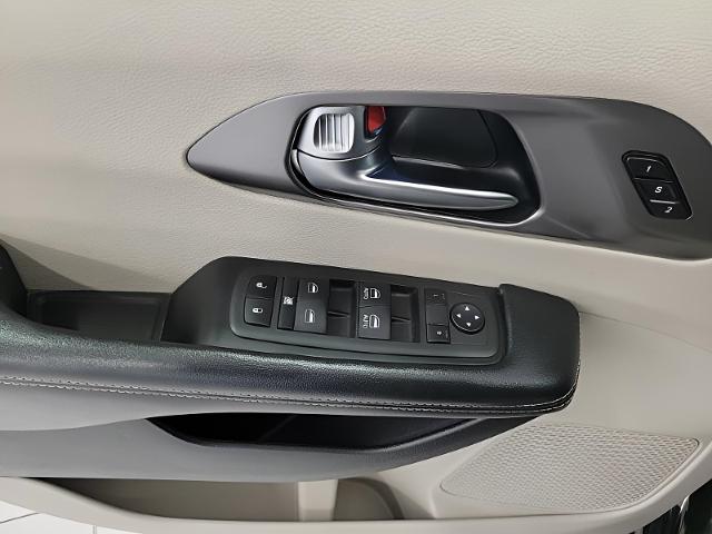 2022 Chrysler Pacifica Vehicle Photo in Green Bay, WI 54304