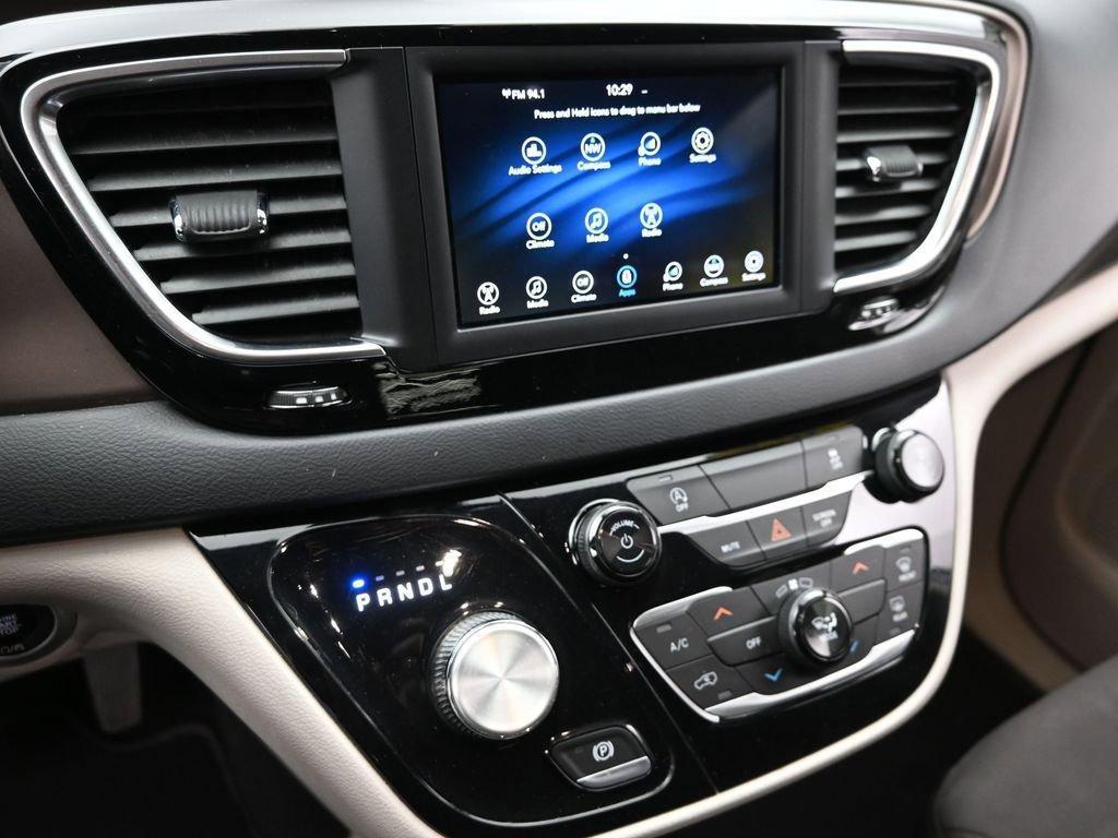 2020 Chrysler Voyager Vehicle Photo in Marion, IA 52302