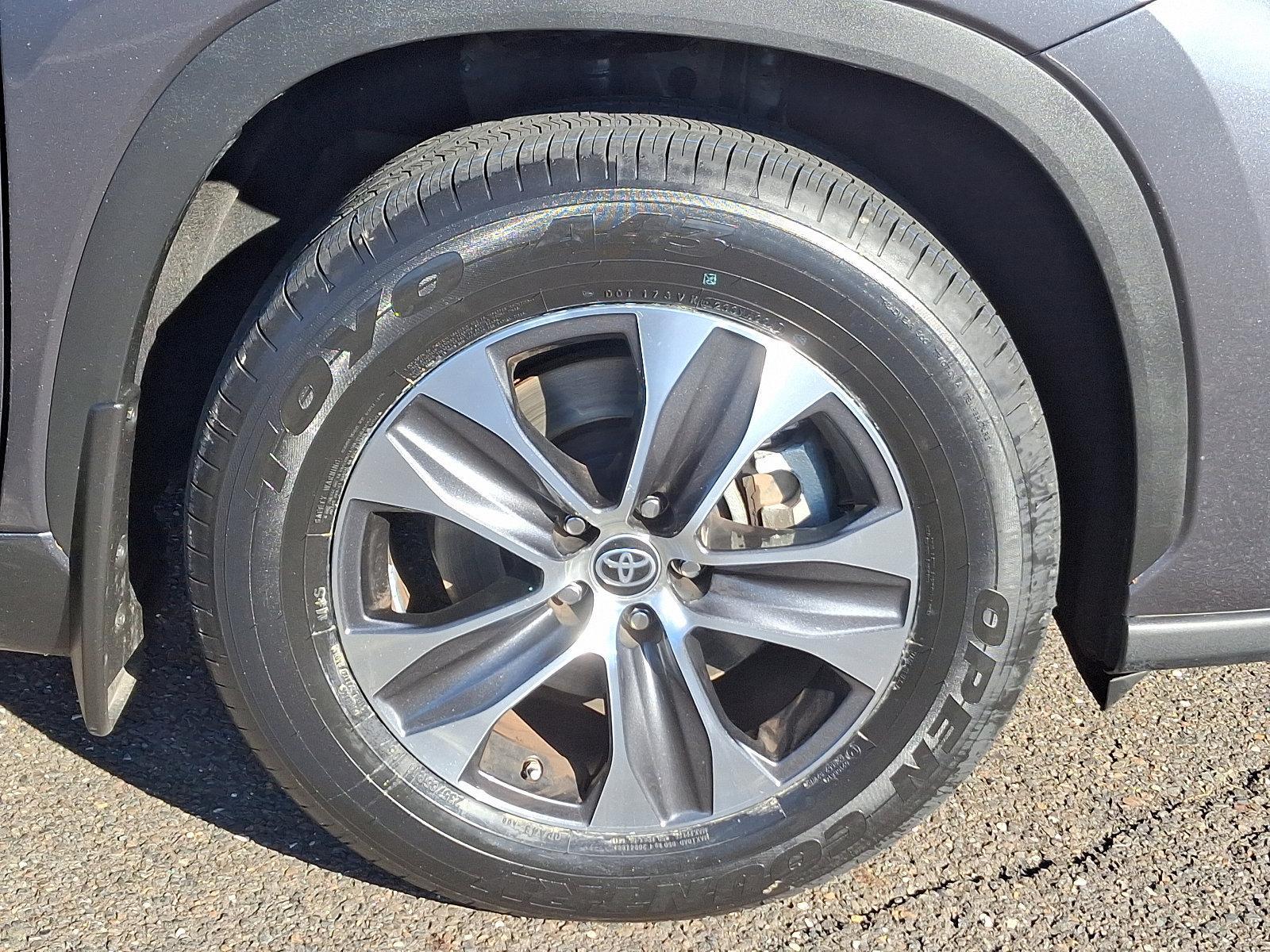 2023 Toyota Highlander Vehicle Photo in Trevose, PA 19053