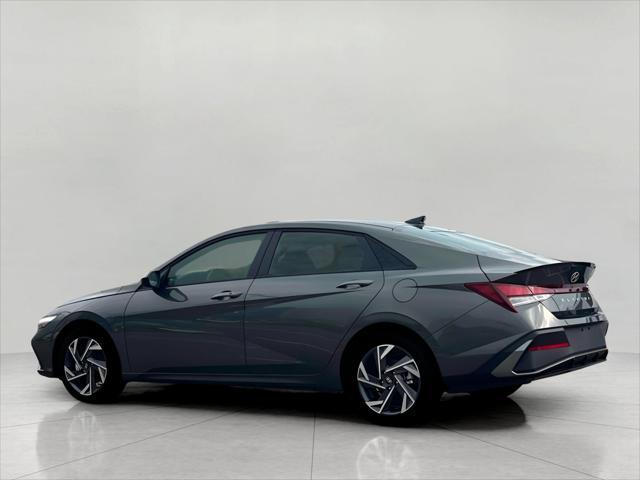 2025 Hyundai ELANTRA Vehicle Photo in Green Bay, WI 54304