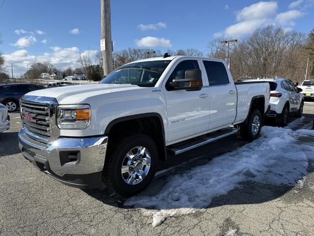 2015 GMC Sierra 3500HD available WiFi Vehicle Photo in CHICOPEE, MA 01020-5001