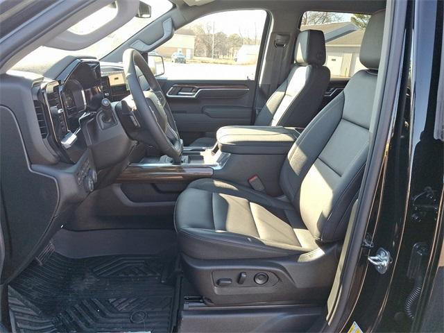 2025 Chevrolet Silverado 1500 Vehicle Photo in BERLIN, MD 21811-1121