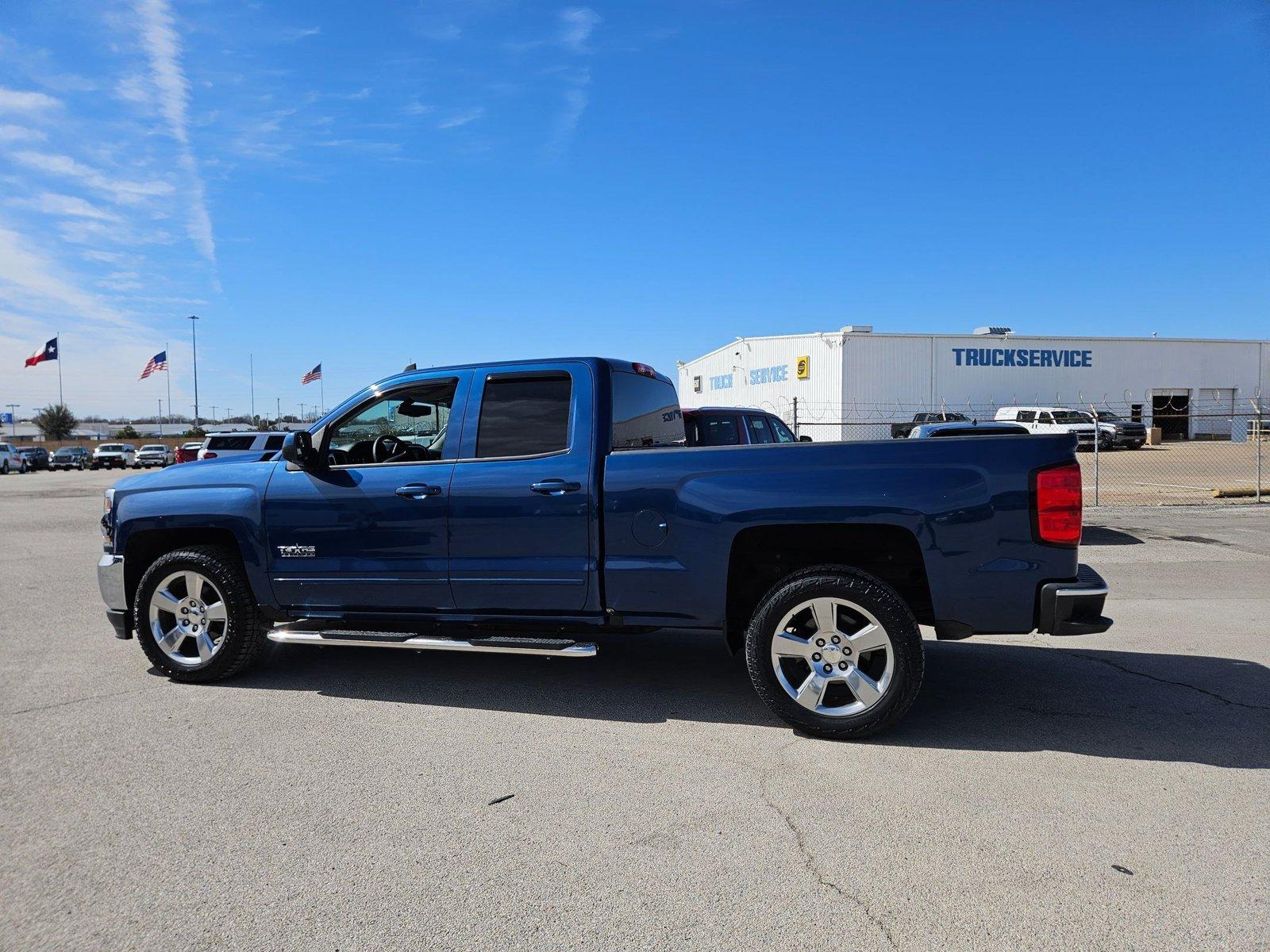 2017 Chevrolet Silverado 1500 Vehicle Photo in NORTH RICHLAND HILLS, TX 76180-7199