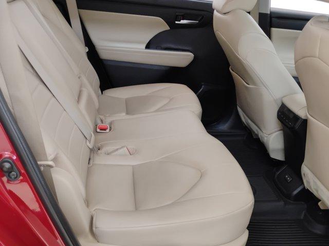 2023 Toyota Highlander Vehicle Photo in PINEVILLE, NC 28134-8495