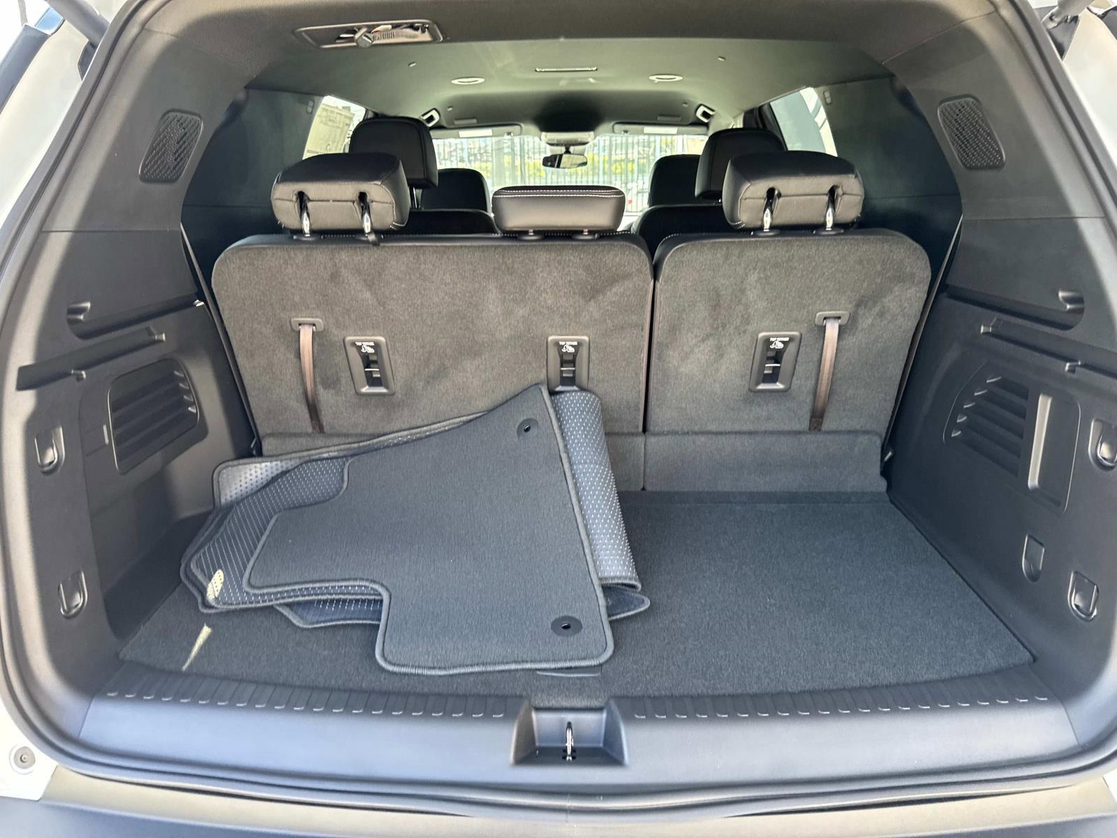 2025 Chevrolet Traverse Vehicle Photo in LOS ANGELES, CA 90007-3794