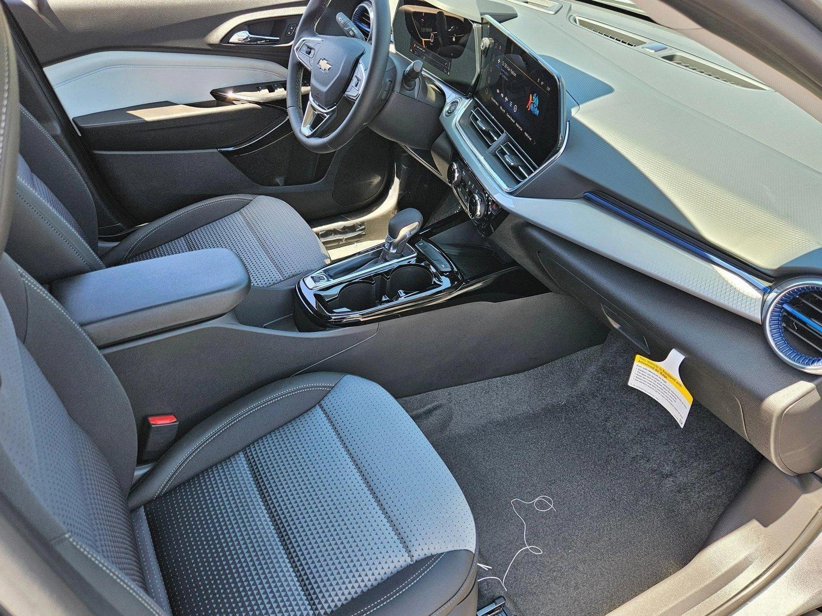 2025 Chevrolet Trax Vehicle Photo in PEORIA, AZ 85382-3715