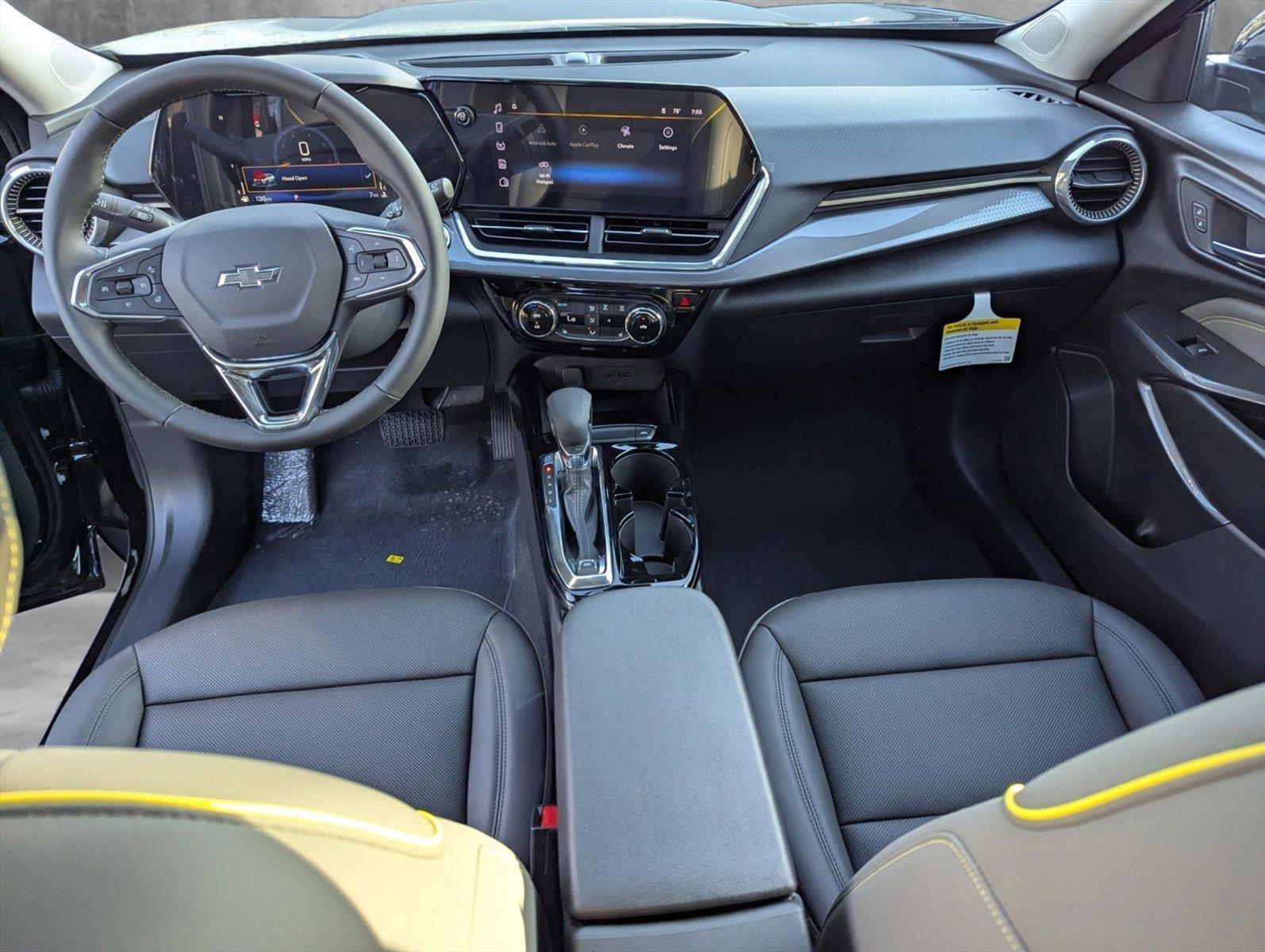 2025 Chevrolet Trax Vehicle Photo in GREENACRES, FL 33463-3207