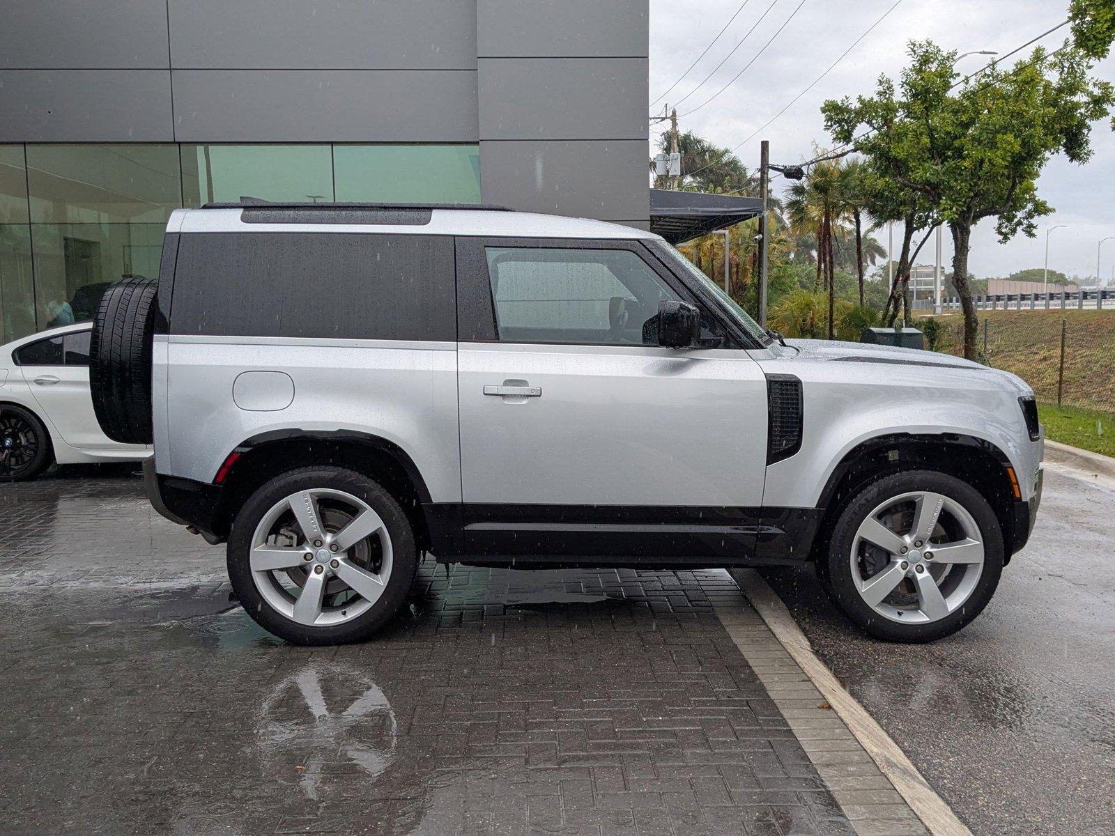 2023 Land Rover Defender Vehicle Photo in Pompano Beach, FL 33064