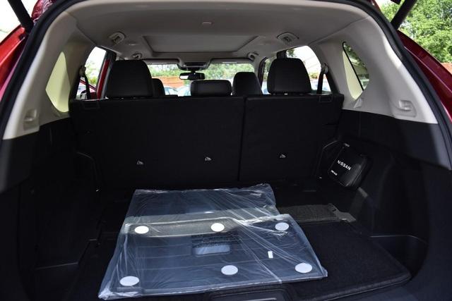 2025 Nissan Rogue Vehicle Photo in Ballwin, MO 63011