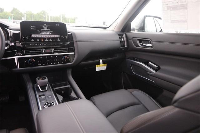 2025 Nissan Pathfinder Vehicle Photo in Hazelwood, MO 63042