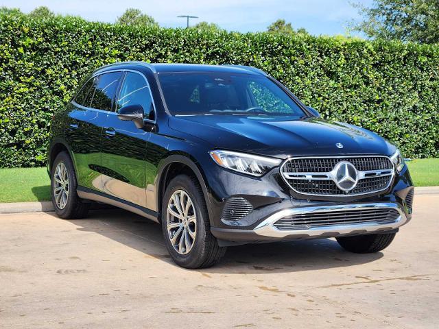 2025 Mercedes-Benz GLC Vehicle Photo in HOUSTON, TX 77079