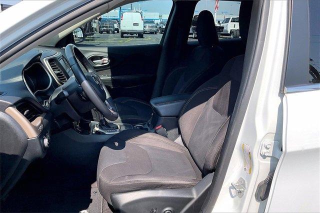 2016 Jeep Cherokee Vehicle Photo in INDEPENDENCE, MO 64055-1314
