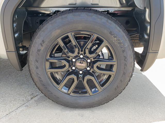 2026 GMC Sierra 1500 Vehicle Photo in ELYRIA, OH 44035-6349