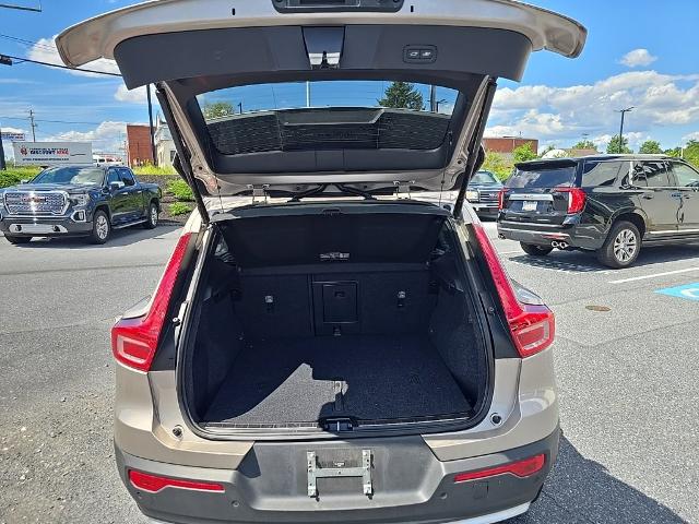 2024 Volvo XC40 Vehicle Photo in HARRISBURG, PA 17111-1033
