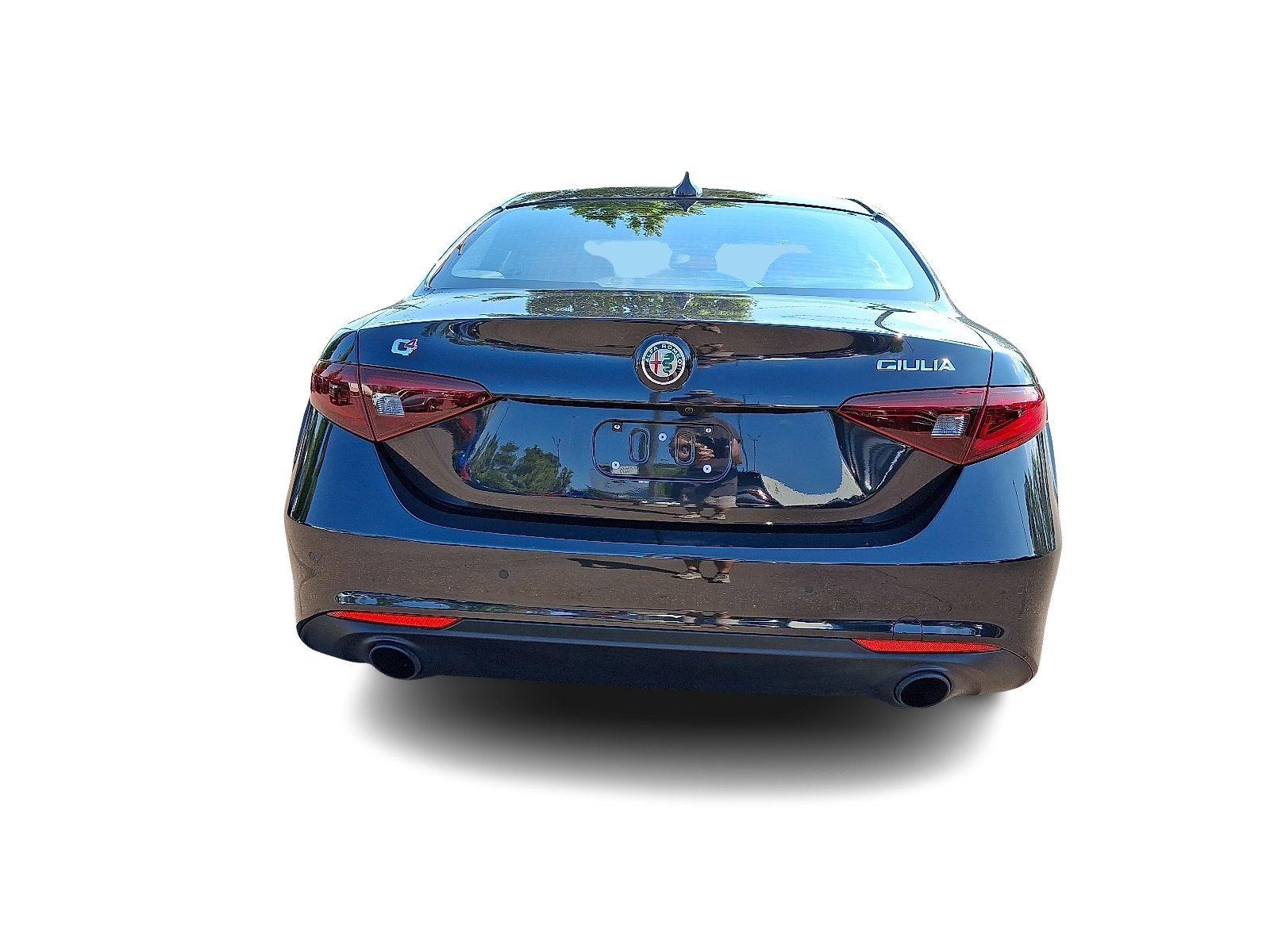 2022 Alfa Romeo Giulia Vehicle Photo in Willow Grove, PA 19090
