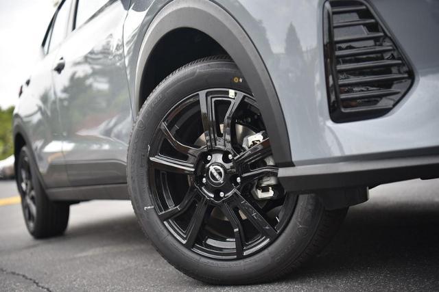 2024 Nissan Kicks Vehicle Photo in Ballwin, MO 63011