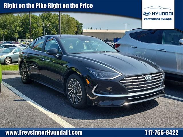 2023 Hyundai SONATA Hybrid Vehicle Photo in New Bloomfield, PA 17068