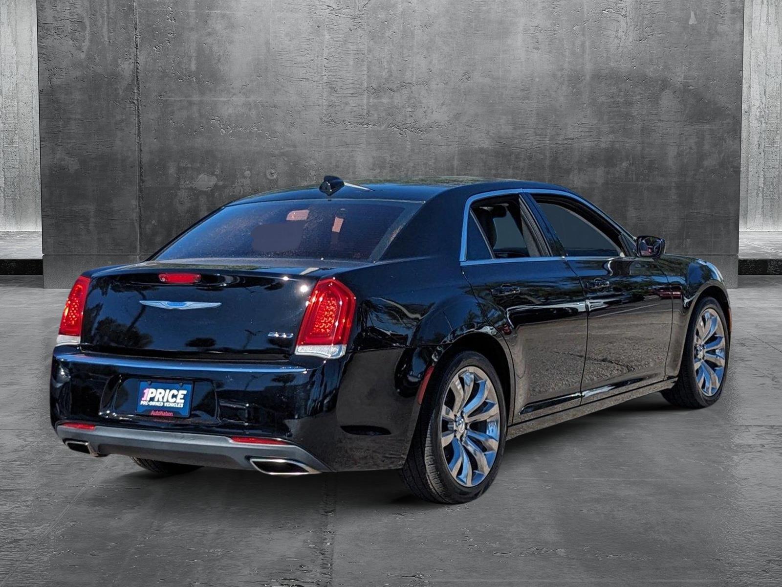 2019 Chrysler 300 Vehicle Photo in Tampa, FL 33614