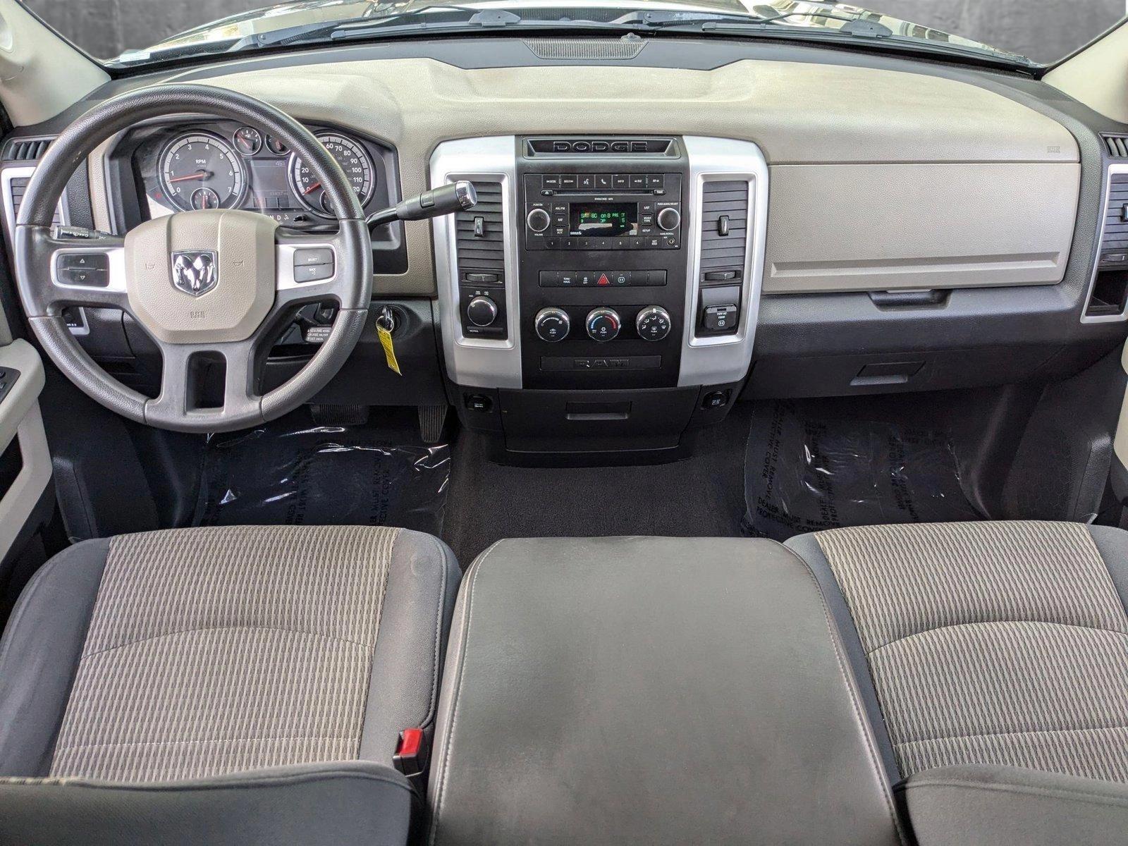 2010 Dodge Ram 1500 Vehicle Photo in VALENCIA, CA 91355-1705