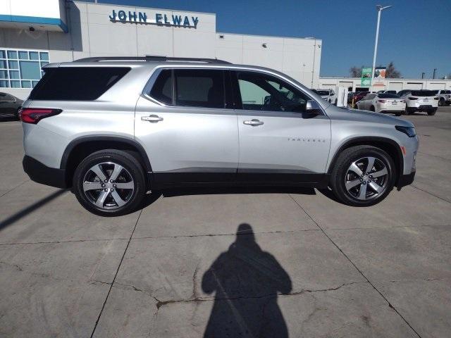 2022 Chevrolet Traverse Vehicle Photo in ENGLEWOOD, CO 80113-6708