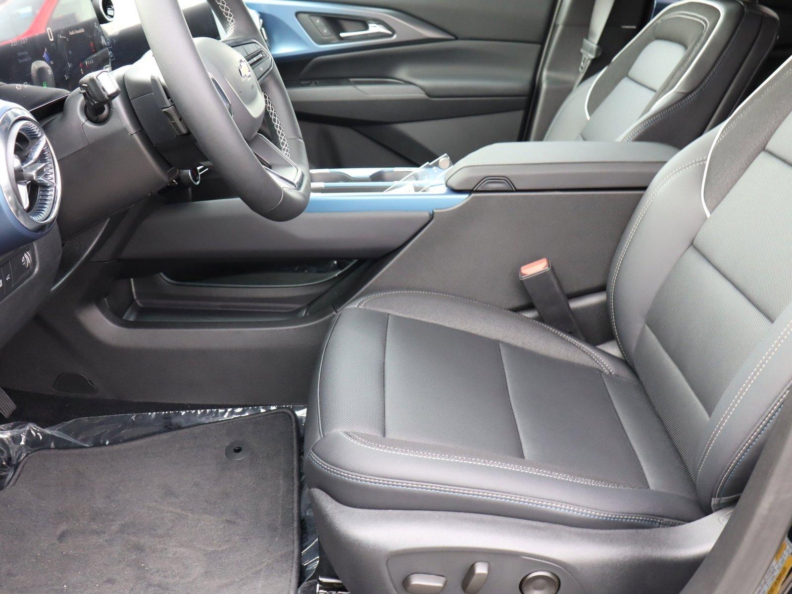 2025 Chevrolet Equinox EV Vehicle Photo in LOS ANGELES, CA 90007-3794