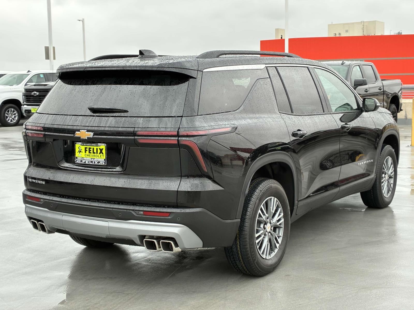 2025 Chevrolet Traverse Vehicle Photo in LOS ANGELES, CA 90007-3794