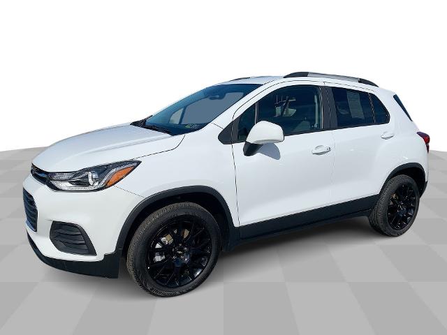 2022 Chevrolet Trax Vehicle Photo in MOON TOWNSHIP, PA 15108-2571