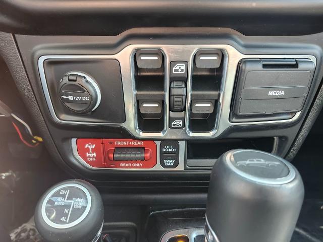 2021 Jeep Gladiator Vehicle Photo in GREEN BAY, WI 54304-5303