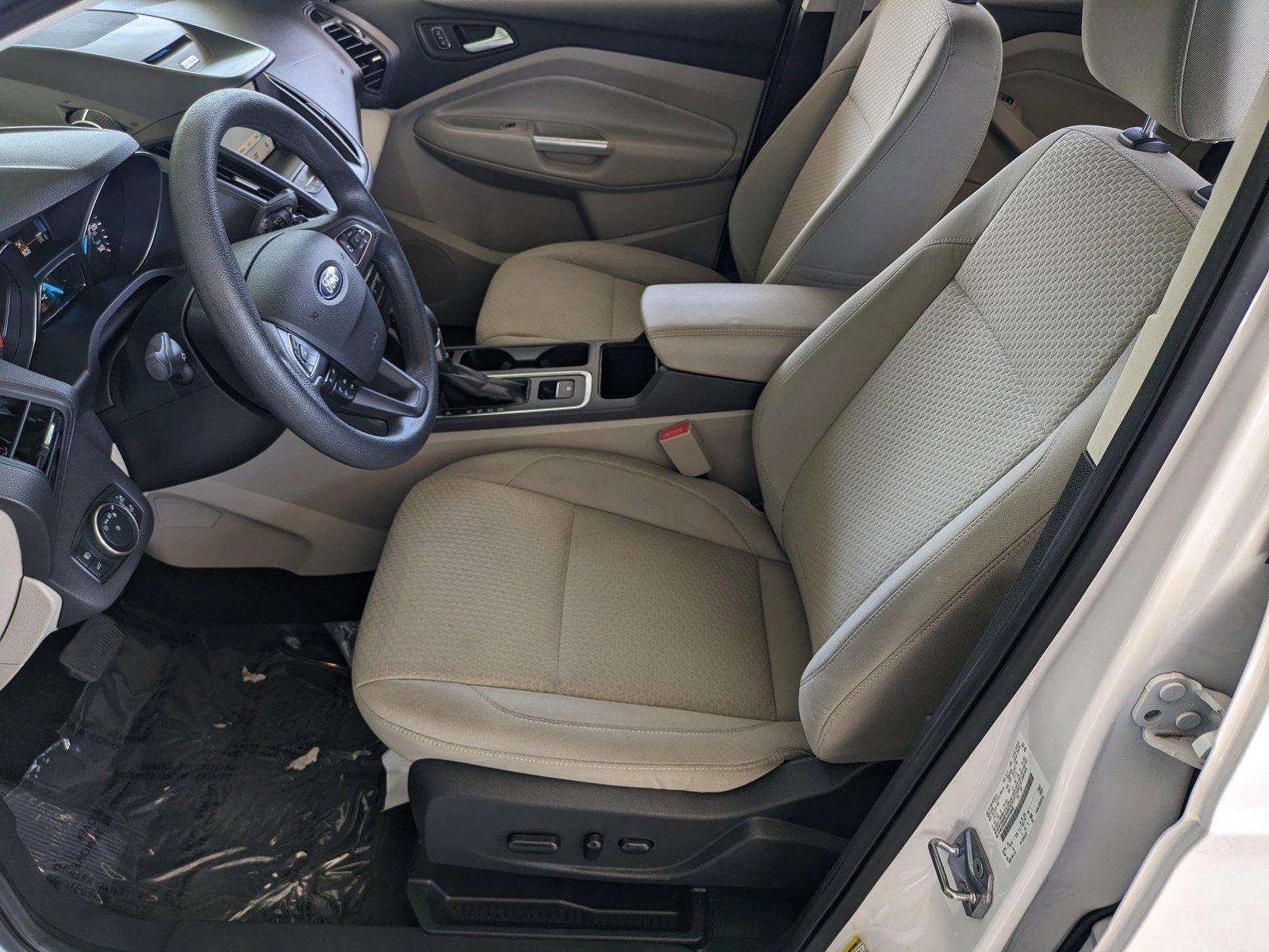 2017 Ford Escape Vehicle Photo in Bradenton, FL 34207