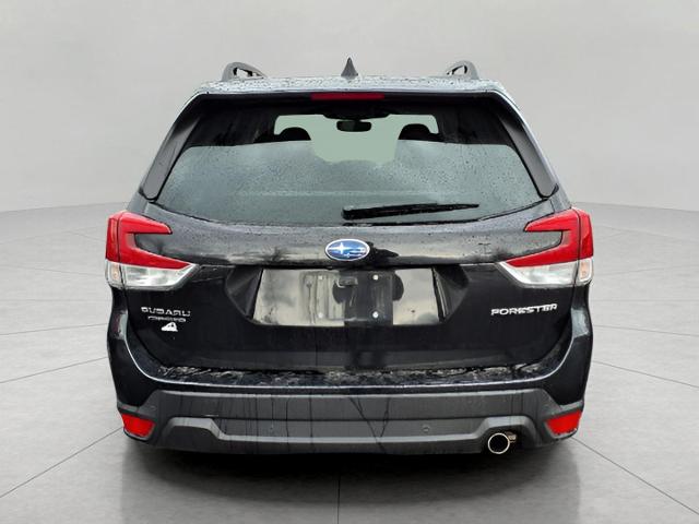 2022 Subaru Forester Vehicle Photo in Oshkosh, WI 54904