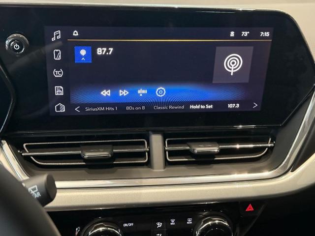 2025 Chevrolet Trax Vehicle Photo in COLUMBIA, MO 65203-3903