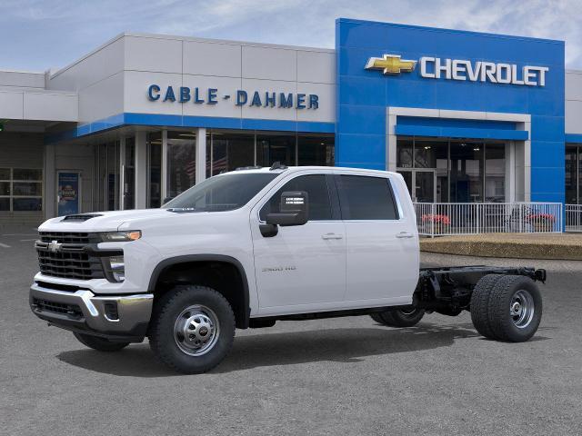 2025 Chevrolet Silverado 3500 HD Chassis Cab Vehicle Photo in INDEPENDENCE, MO 64055-1314