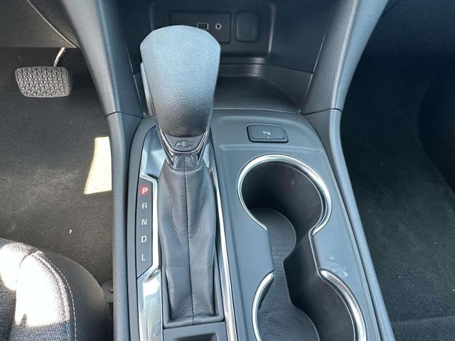 2022 Chevrolet Equinox Vehicle Photo in Roslyn, NY 11576