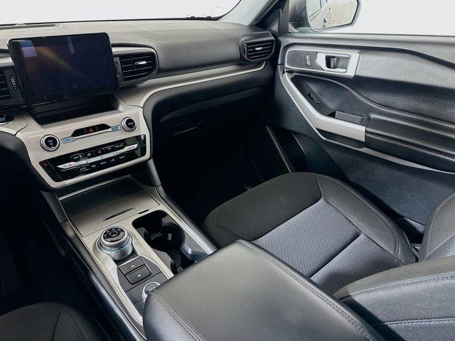 2023 Ford Explorer Vehicle Photo in Doylsetown, PA 18901