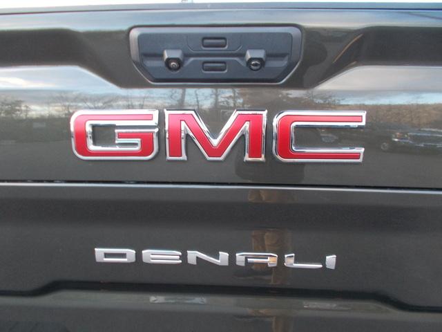 2022 GMC Sierra 2500 HD Vehicle Photo in LOWELL, MA 01852-4336